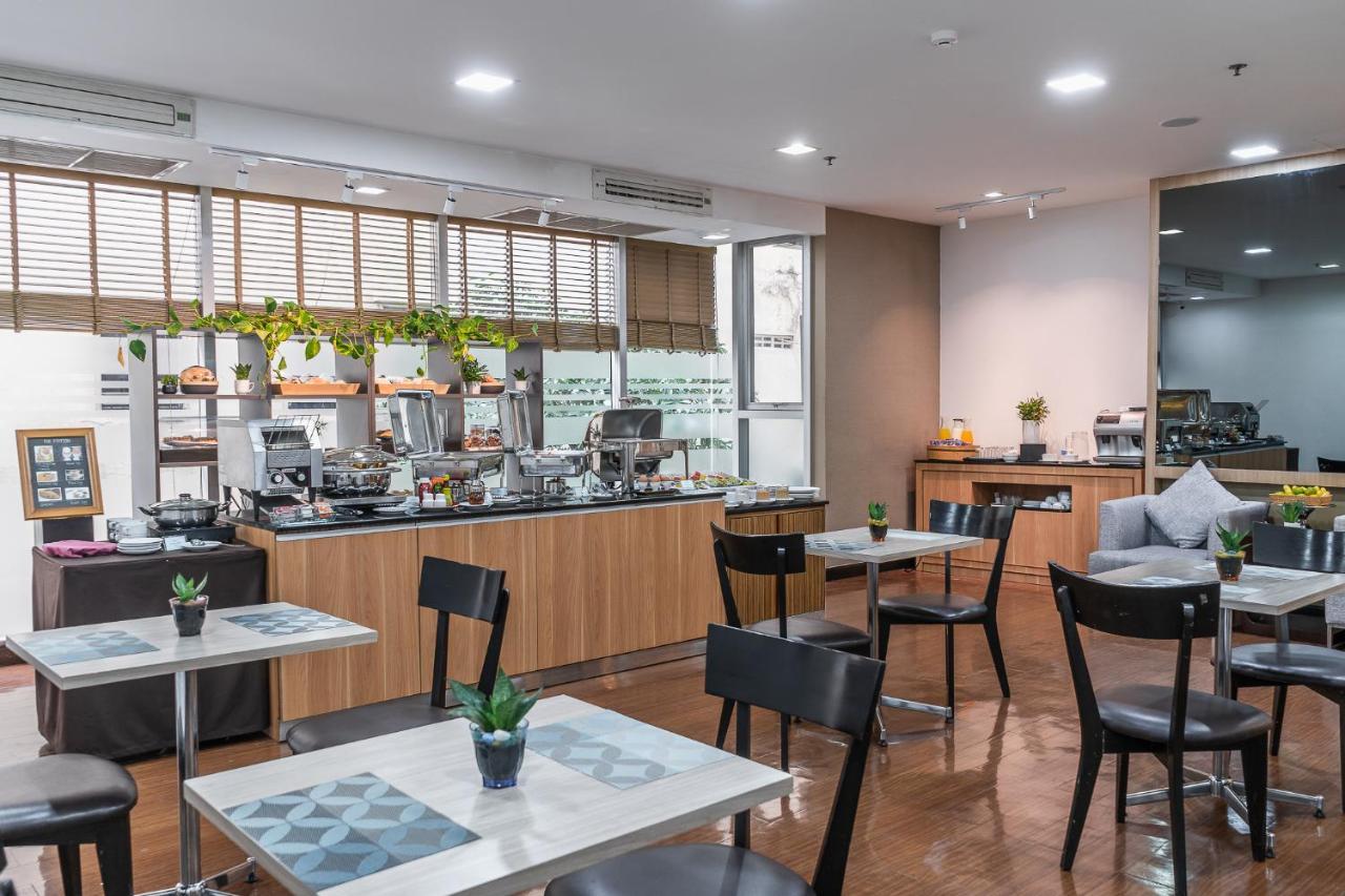 茉莉花豪华公寓-Sha认证 曼谷 外观 照片 The interior of the cafe